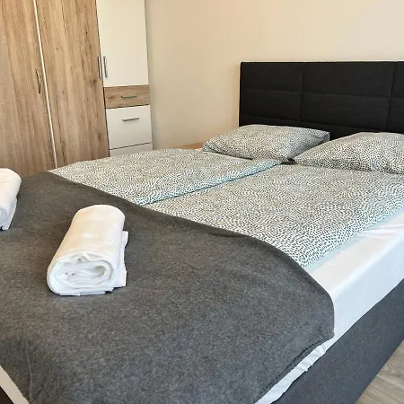 Ah- Sunset Beach Apartment Siofok Σίοφοκ